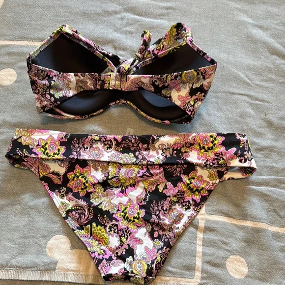 Victoria's Secret Floral Bikini - Black and Pink - Picture 4 of 4